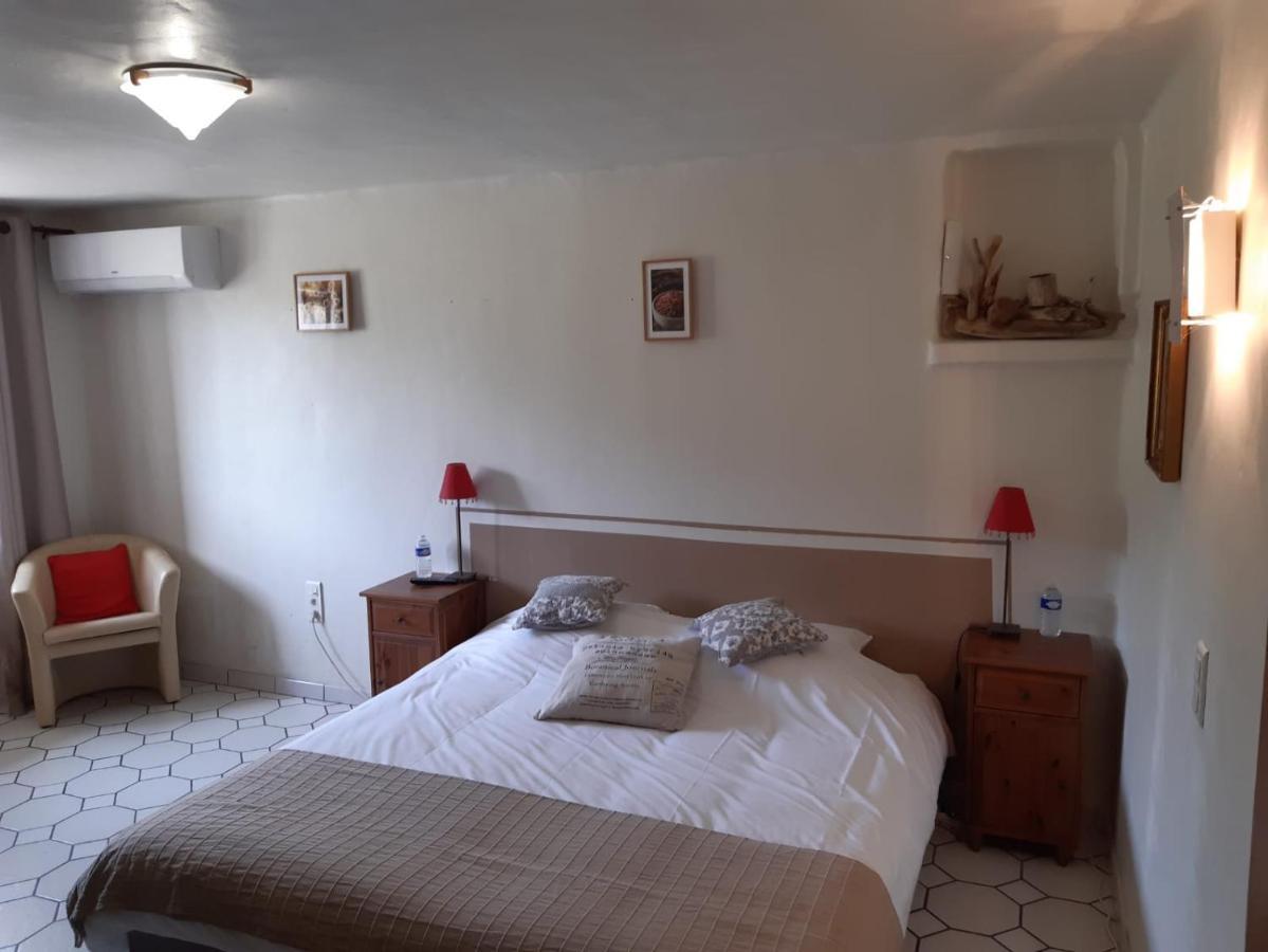 Le Vieux Platane Hotel Cairanne ภายนอก รูปภาพ
