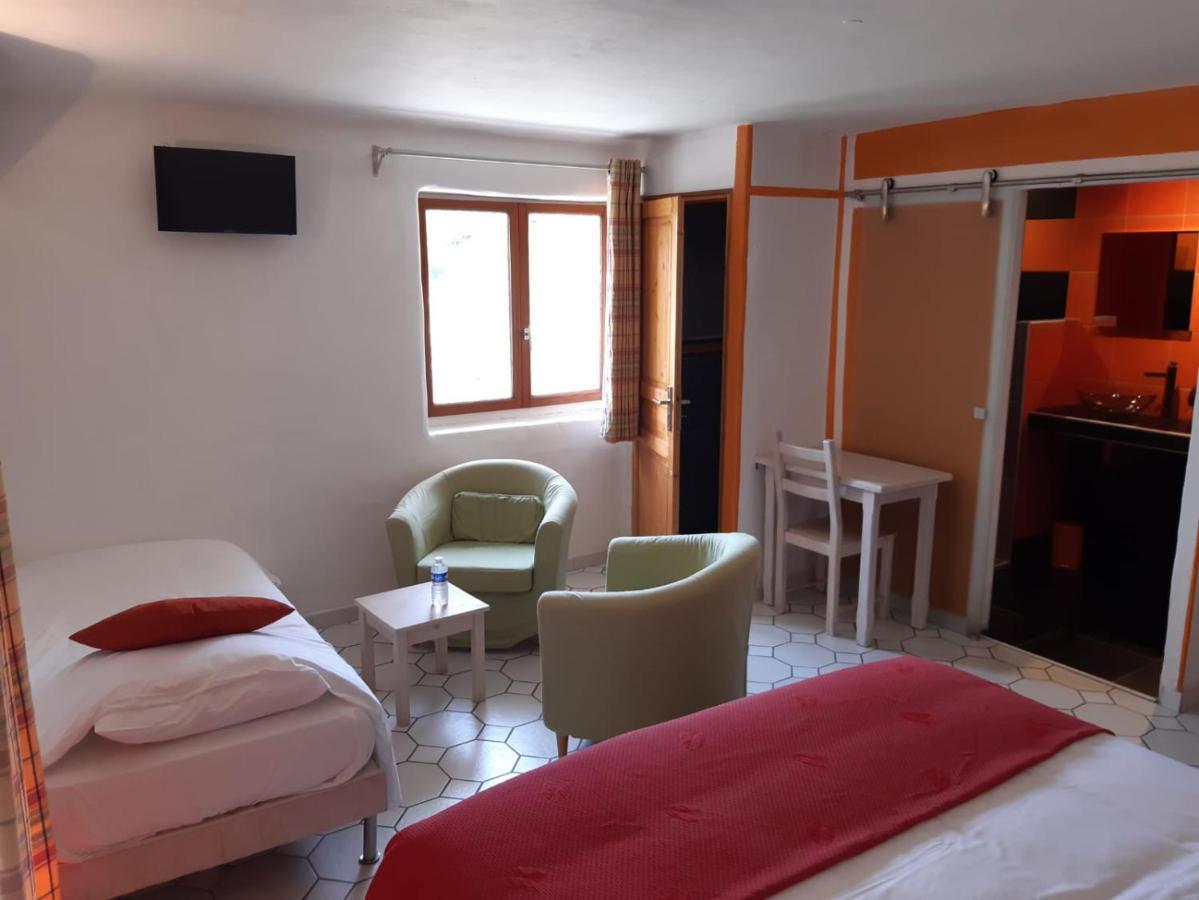 Le Vieux Platane Hotel Cairanne ภายนอก รูปภาพ