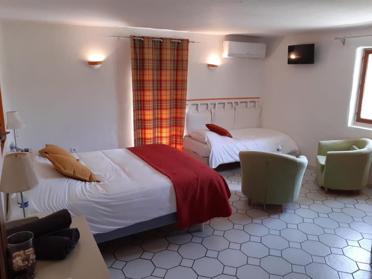 Le Vieux Platane Hotel Cairanne ภายนอก รูปภาพ