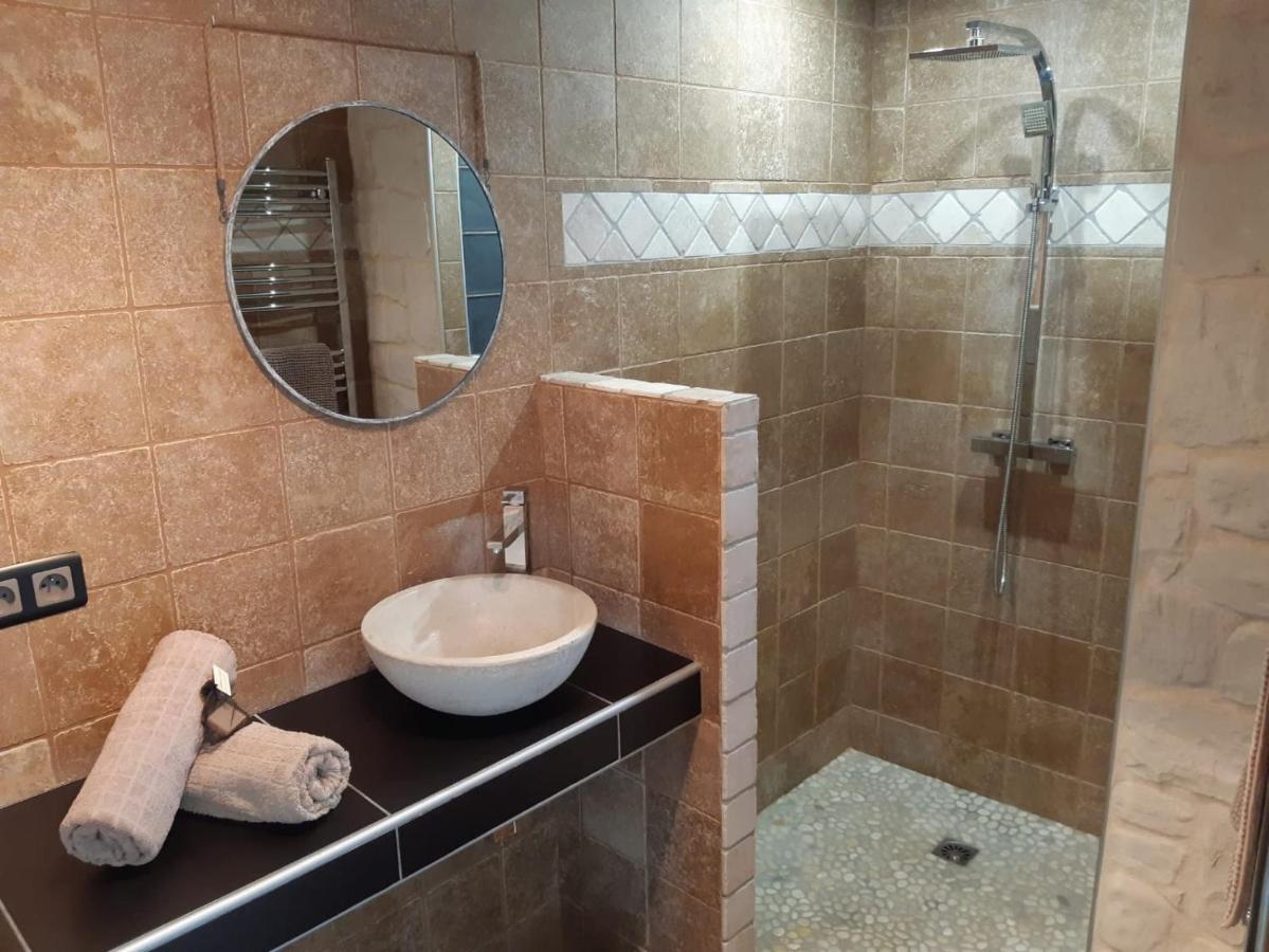 Le Vieux Platane Hotel Cairanne ภายนอก รูปภาพ