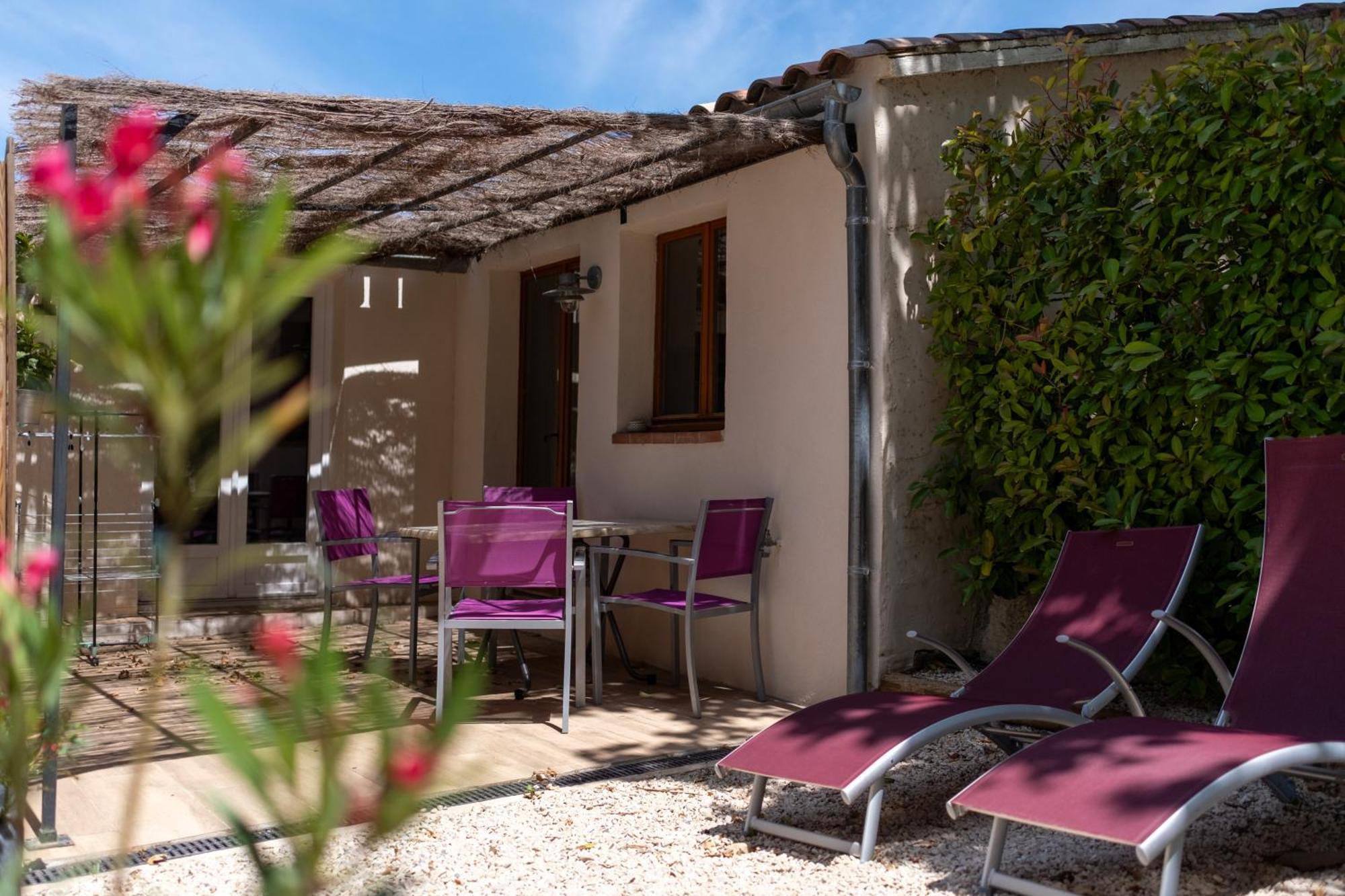 Le Vieux Platane Hotel Cairanne ภายนอก รูปภาพ