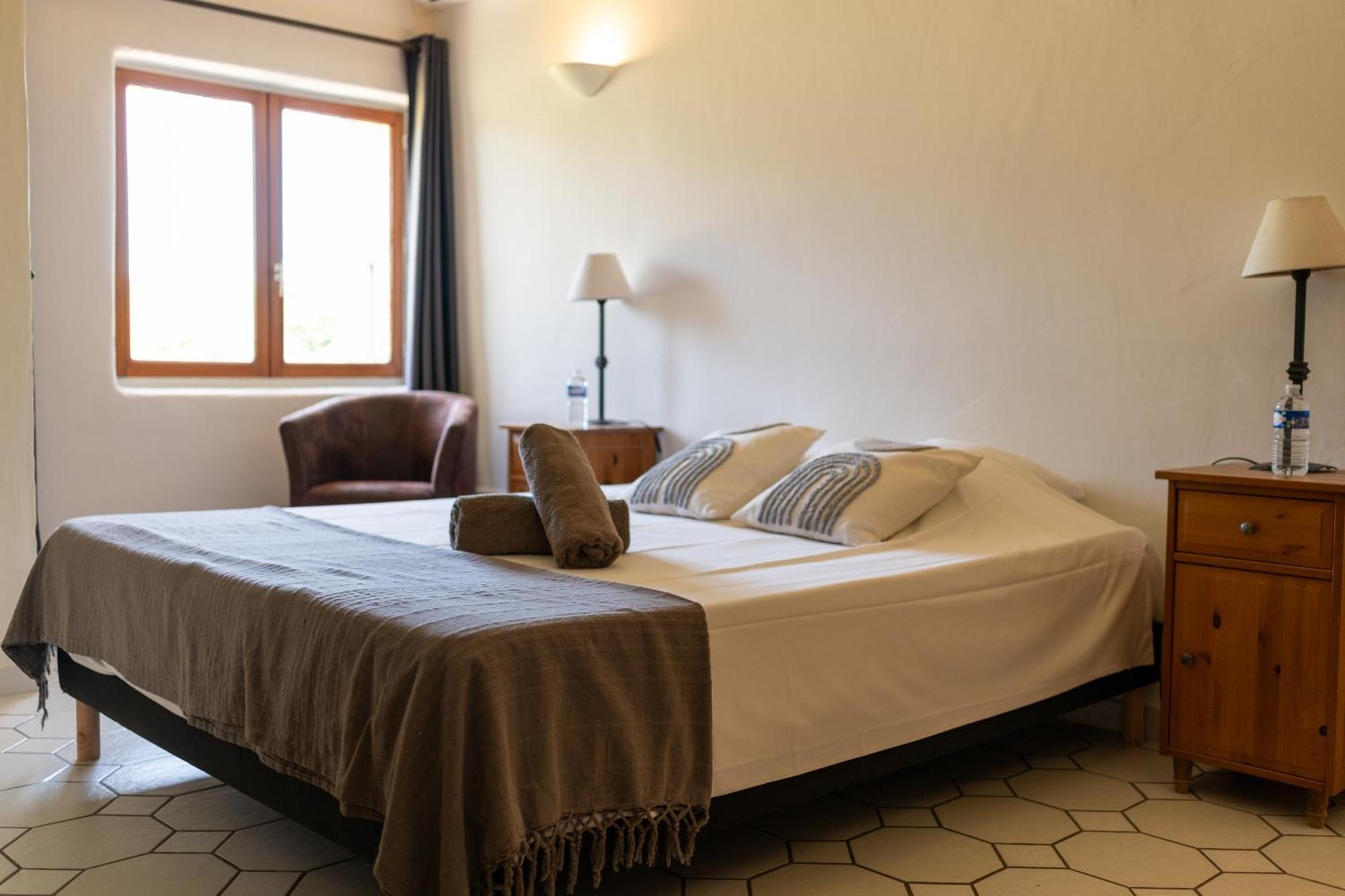 Le Vieux Platane Hotel Cairanne ภายนอก รูปภาพ